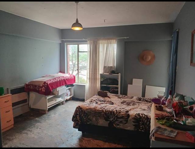 1 BEDROOM APARTMENT FOR SALE IN SOUTH HILLS